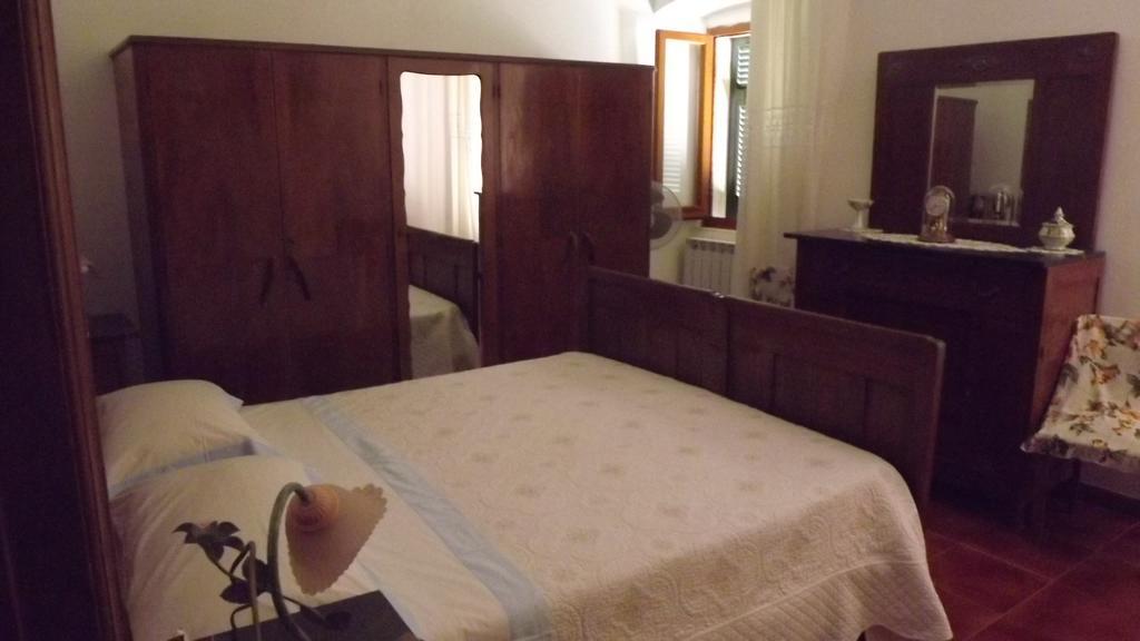 Casa Marina Apartment Fosdinovo Bagian luar foto